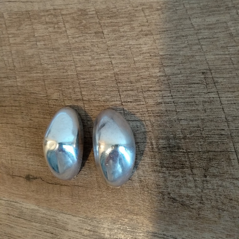 Silver 925 earrings..